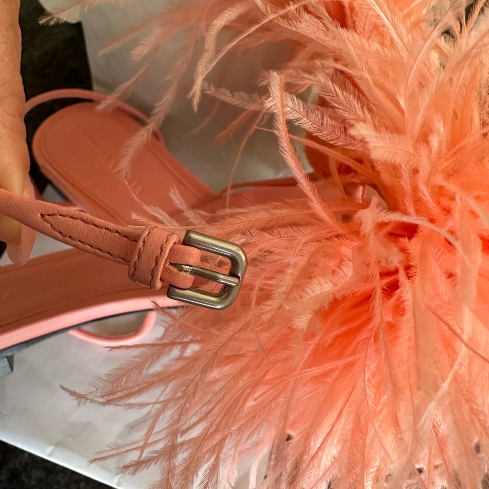 Bottega Veneta feather flat sandals NWB 37.5 salmon pink - Picture 3 of 14